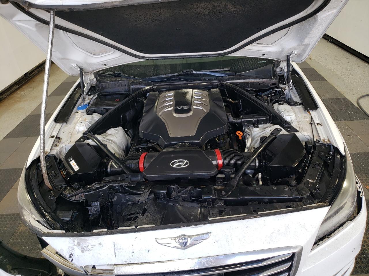 2015 Hyundai Genesis 5.0L VIN: KMHGN4JF4FU026947 Lot: 90353625