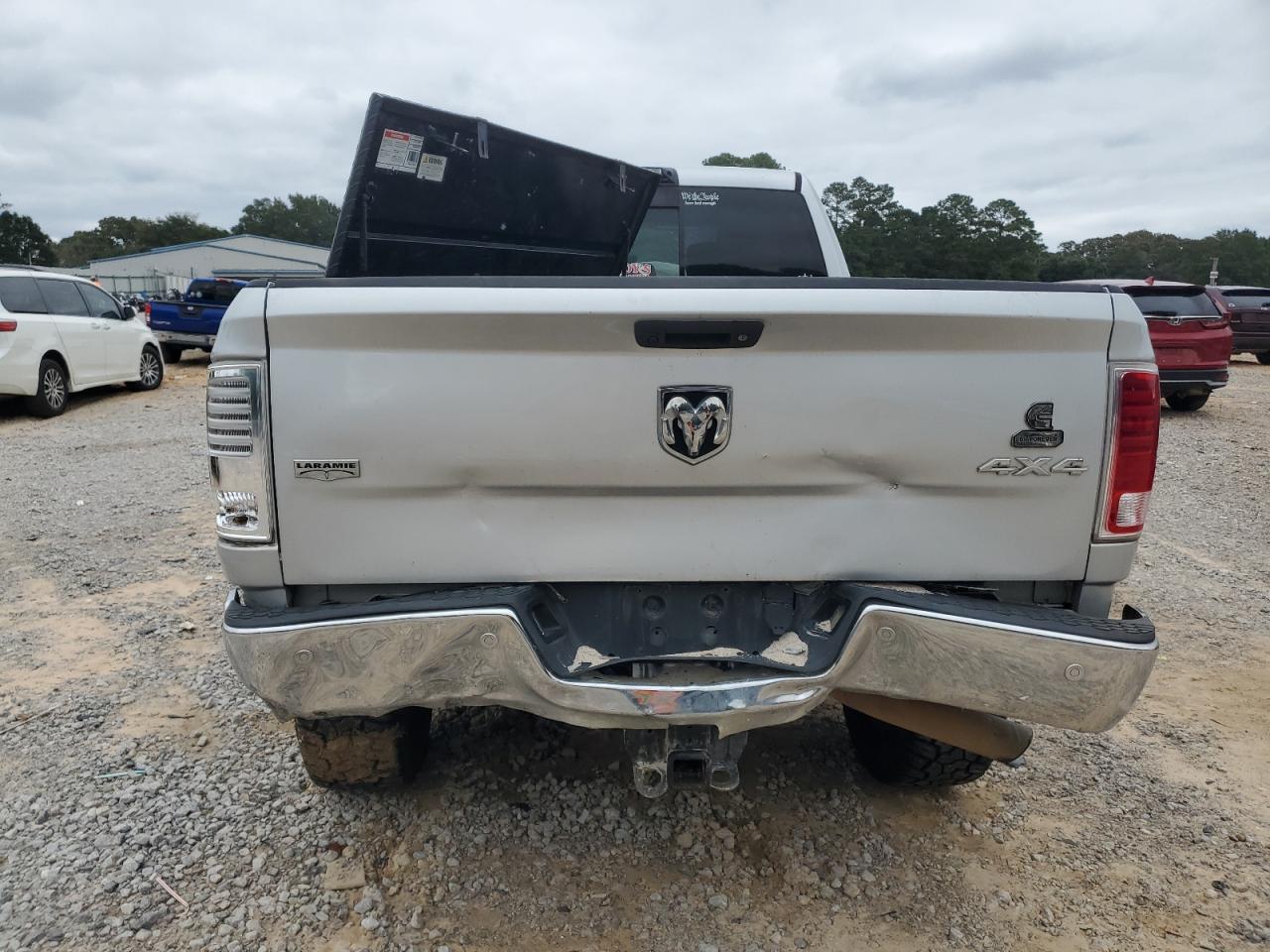 2018 Ram 2500 Laramie VIN: 3C6UR5FL9JG350687 Lot: 90263875