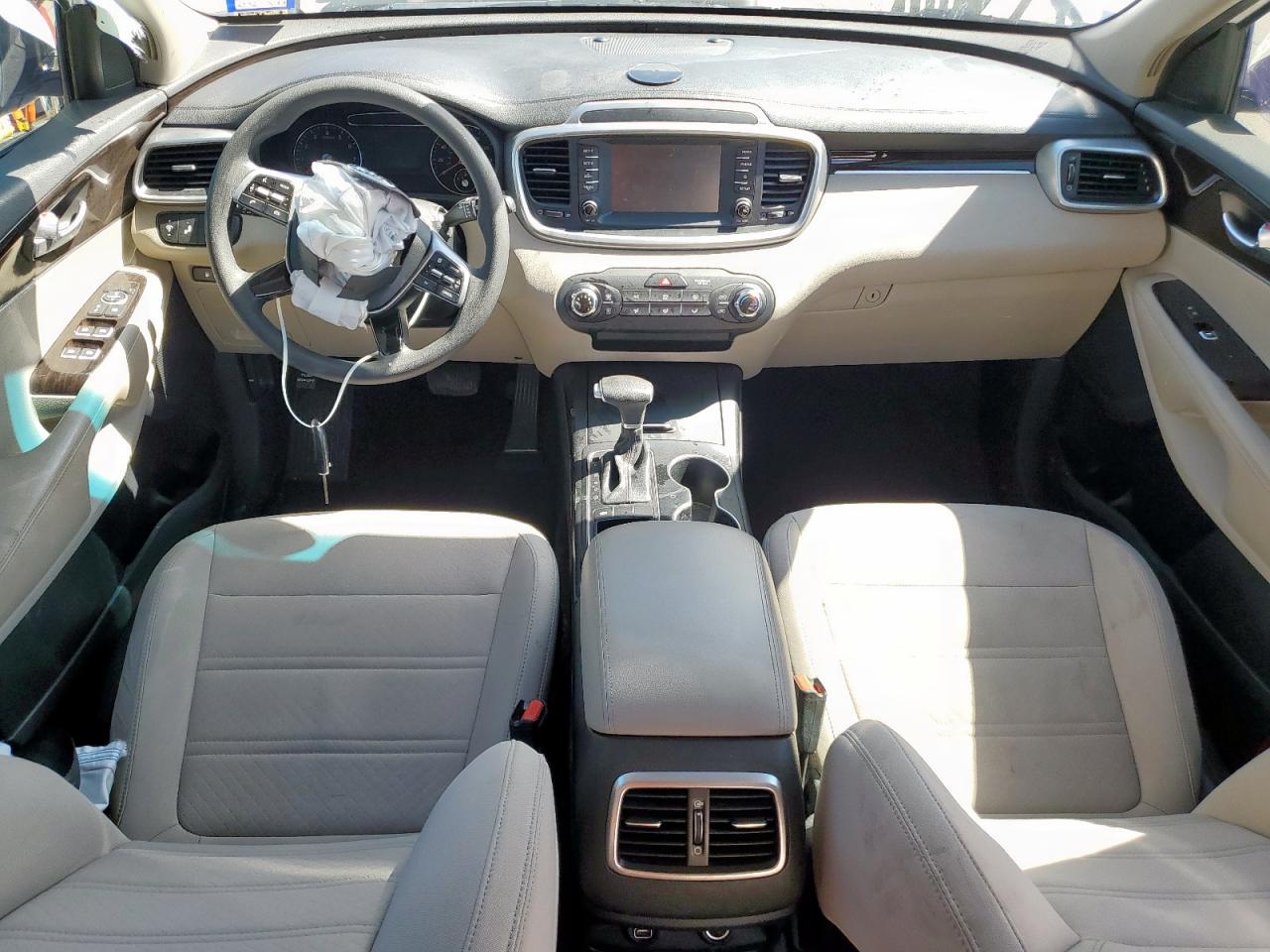 2020 Kia Sorento L VIN: 5XYPG4A32LG672795 Lot: 85304185