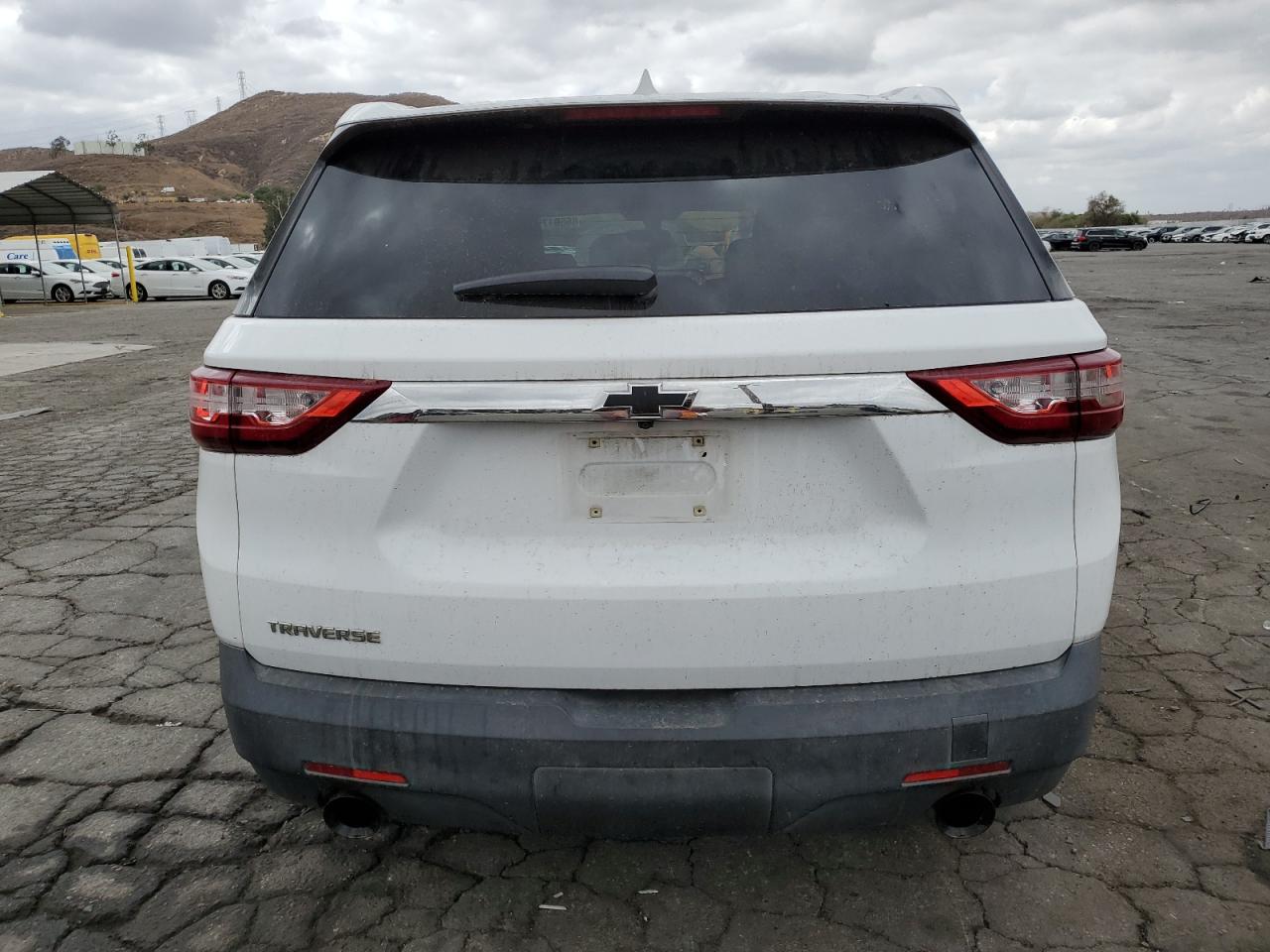 2018 Chevrolet Traverse Ls VIN: 1GNERFKW9JJ133679 Lot: 86501795