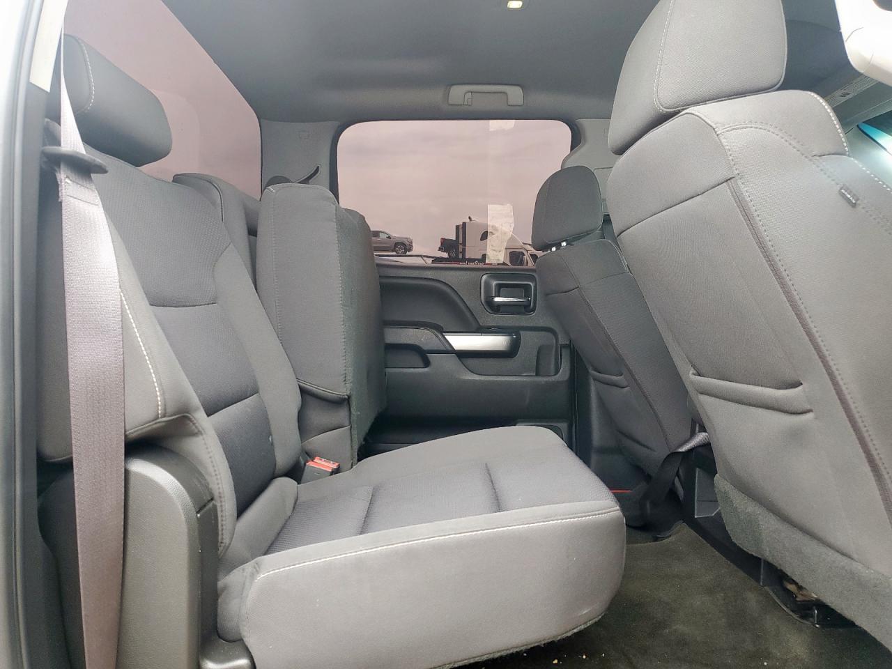 2017 Chevrolet Silverado K1500 Lt VIN: 3GCUKREC9HG465595 Lot: 82298465