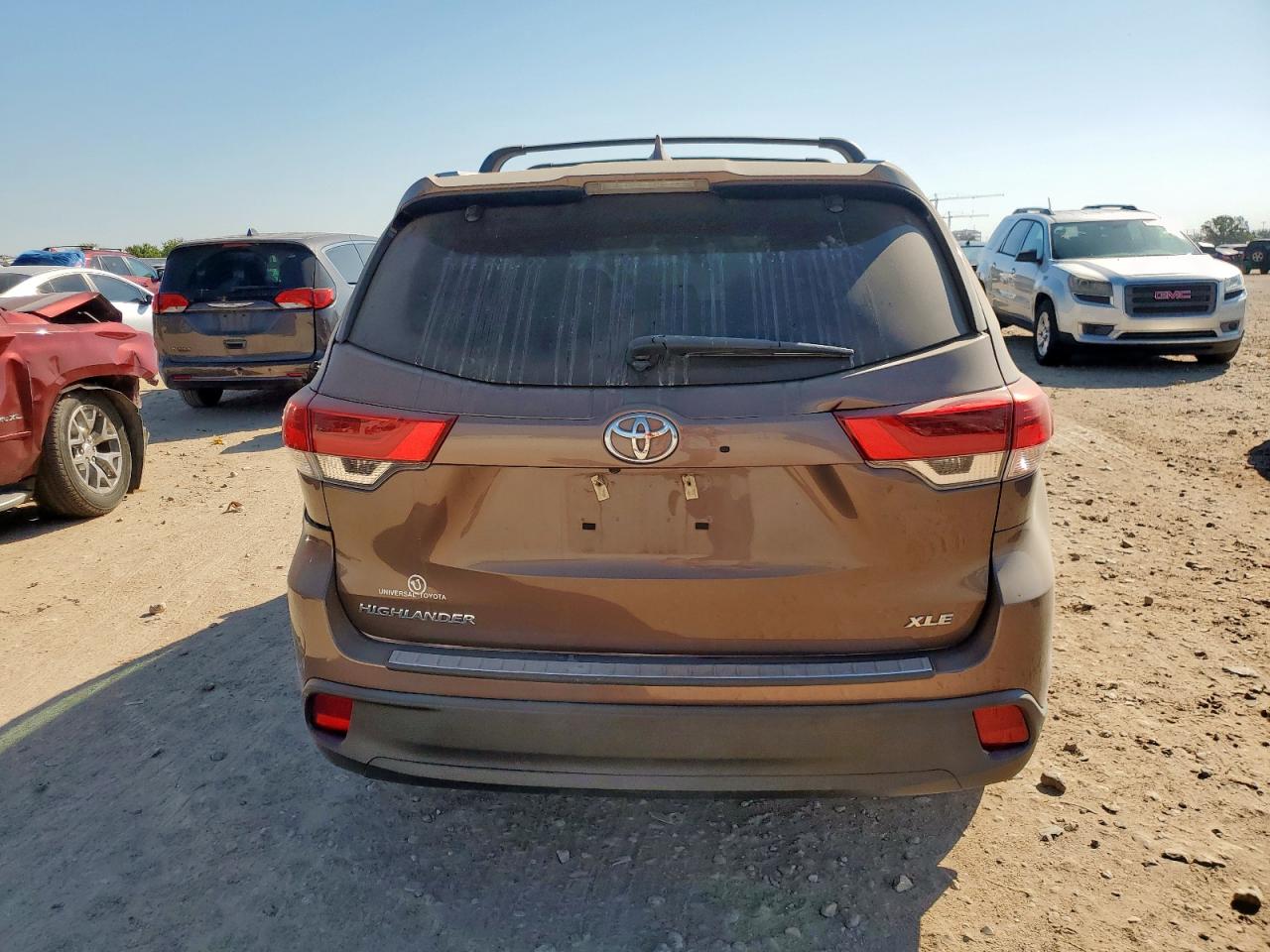 2018 Toyota Highlander Se VIN: 5TDKZRFHXJS283683 Lot: 86243155