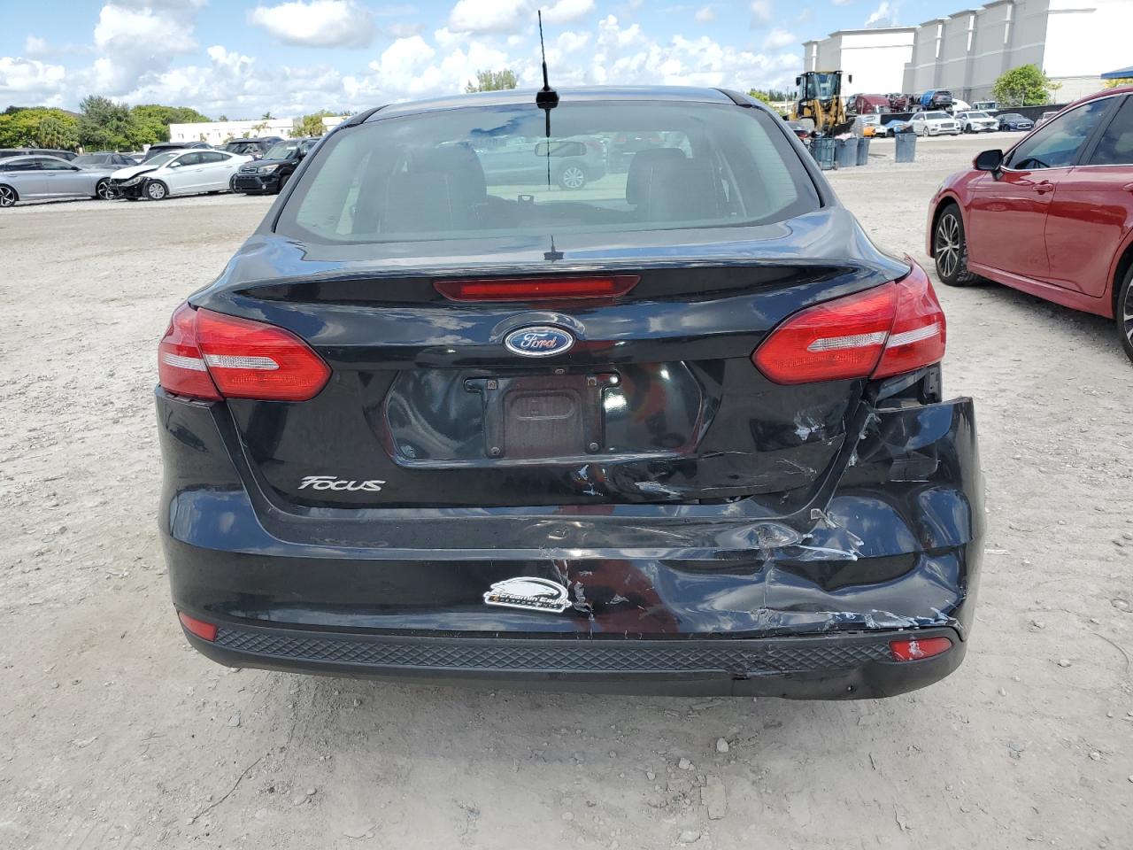 2017 Ford Focus S VIN: 1FADP3E29HL231942 Lot: 89488715