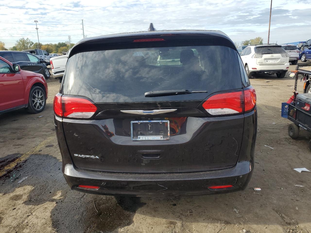 2017 Chrysler Pacifica Touring VIN: 2C4RC1DG0HR684125 Lot: 86835125