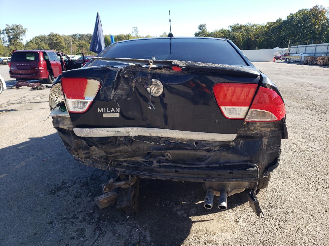 2011 Mercury Milan Premier VIN: 3MEHM0JAXBR600802 Lot: 87111825