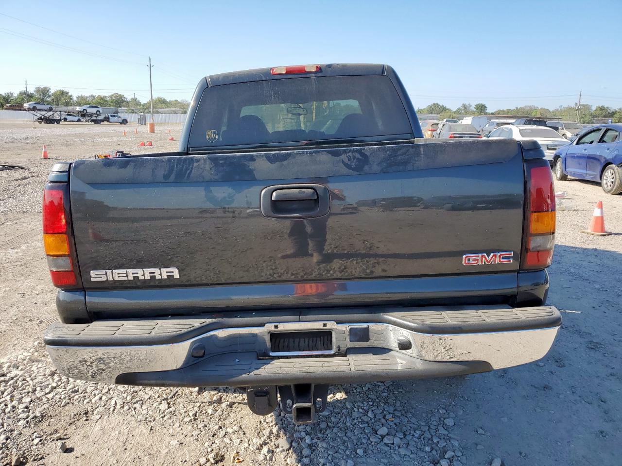 2005 GMC New Sierra C1500 VIN: 2GTEC13T951353941 Lot: 85594215