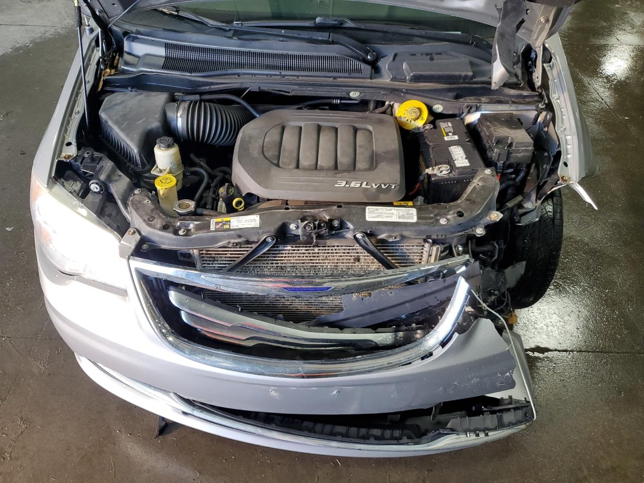 2014 Chrysler Town & Country Touring L VIN: 2C4RC1CG2ER273001 Lot: 84975395