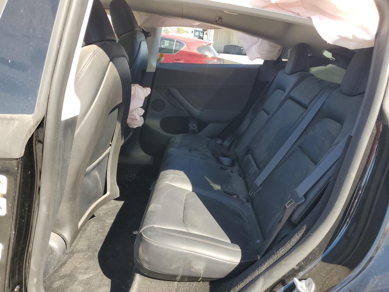 2024 Tesla Model Y VIN: 7SAYGDEE6RF085888 Lot: 90516825