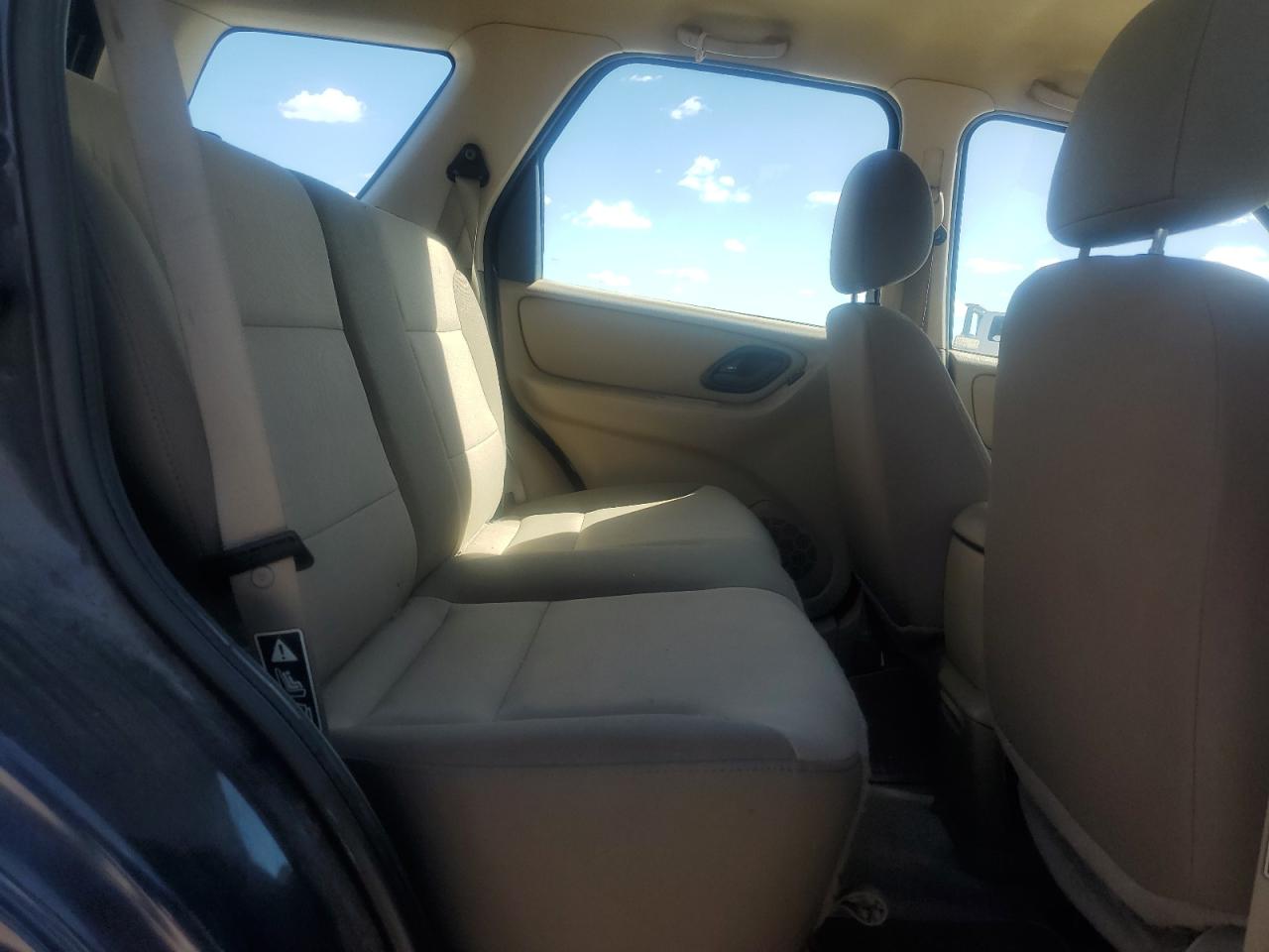 2003 Ford Escape Xls VIN: 1FMYU02103KA90638 Lot: 86146885