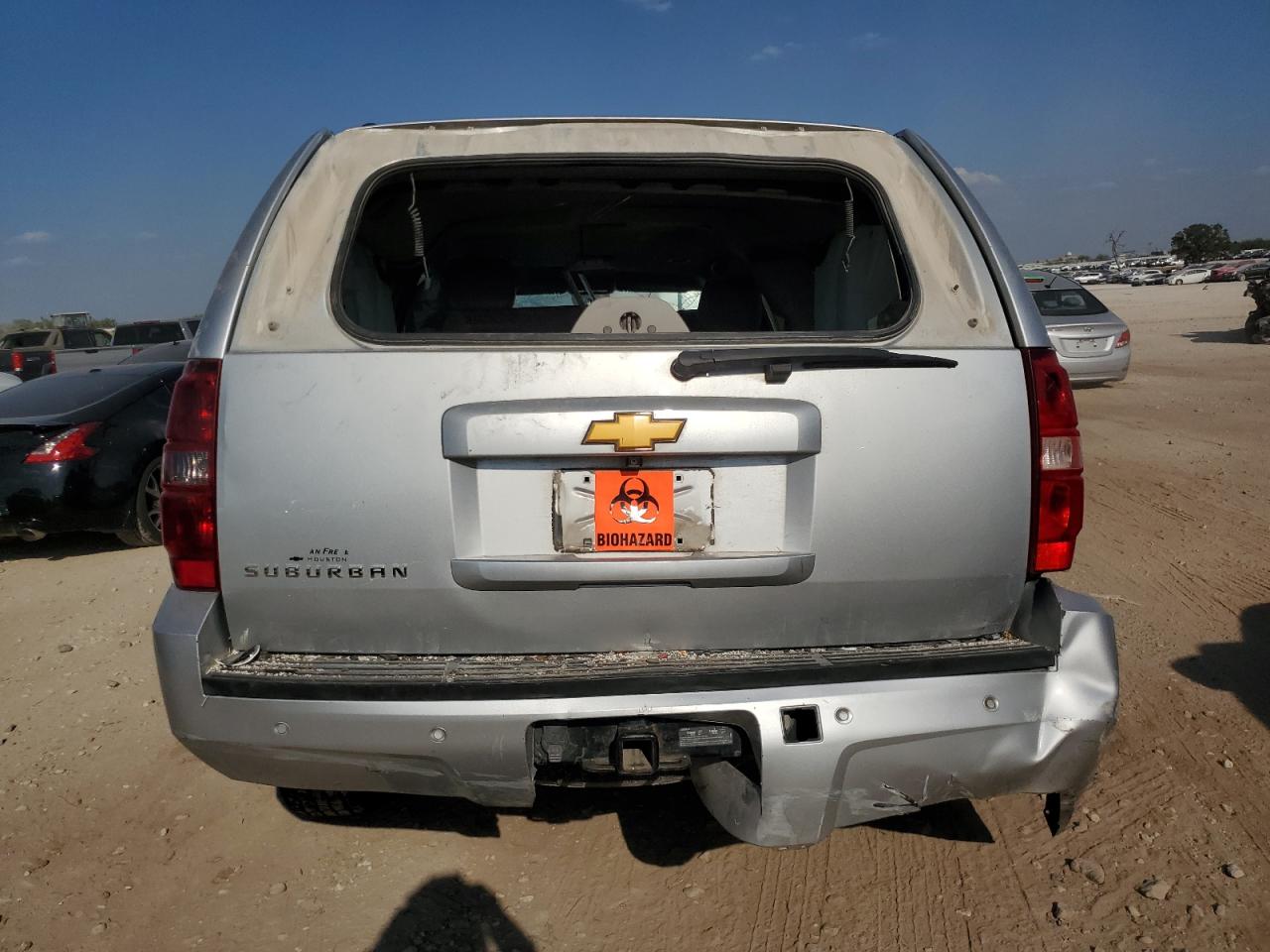 2014 Chevrolet Suburban C1500 Lt VIN: 1GNSCJE0XER235725 Lot: 84960925