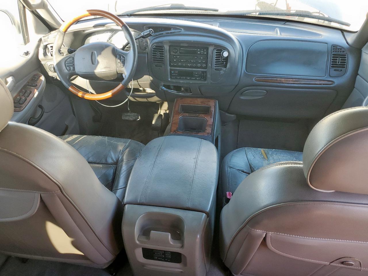 2000 Lincoln Navigator VIN: 5LMRU27A7YLJ14473 Lot: 90741995