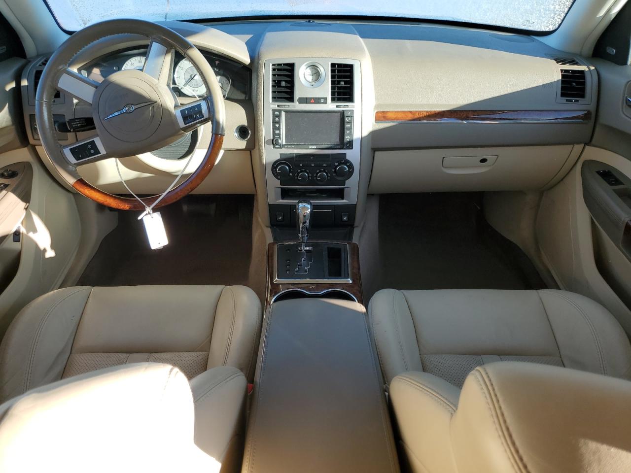 2009 Chrysler 300C VIN: 2C3LA63TX9H582964 Lot: 89536855