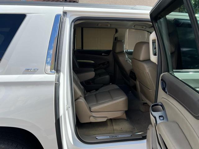 Паркетники GMC YUKON 2017 Белы