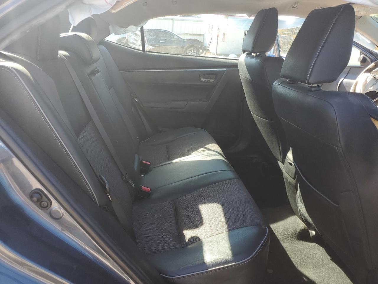 2015 Toyota Corolla L VIN: 5YFBURHE2FP278205 Lot: 85641605