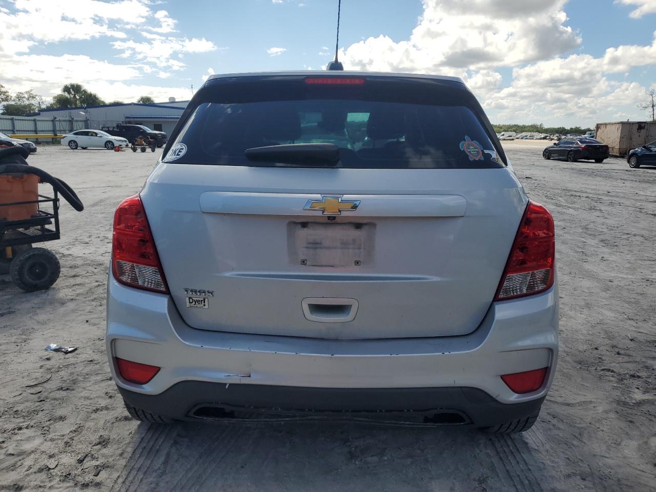 2018 Chevrolet Trax Ls VIN: 3GNCJKSB6JL225765 Lot: 82482995