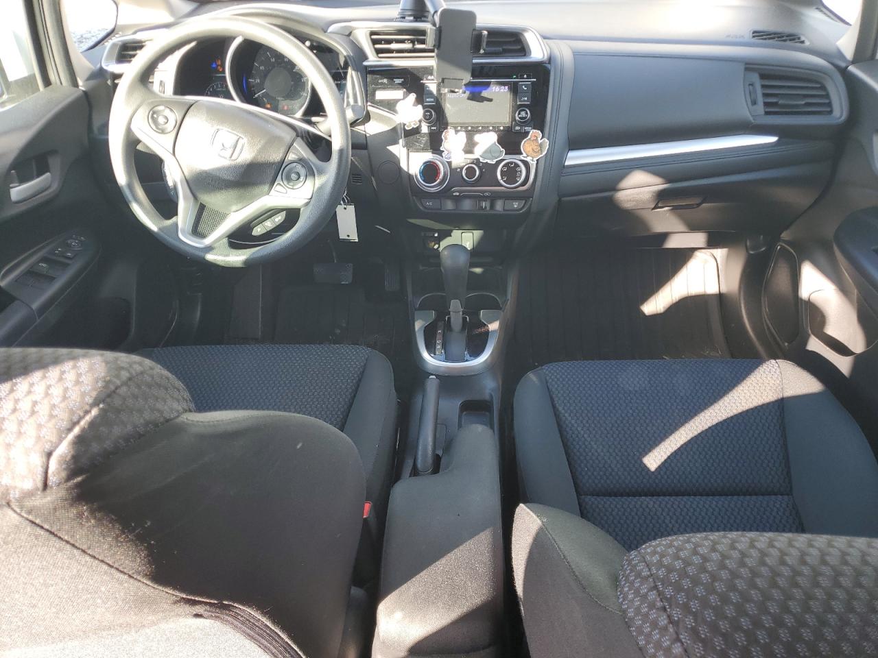 2018 Honda Fit Lx VIN: 3HGGK5H53JM729177 Lot: 90900025