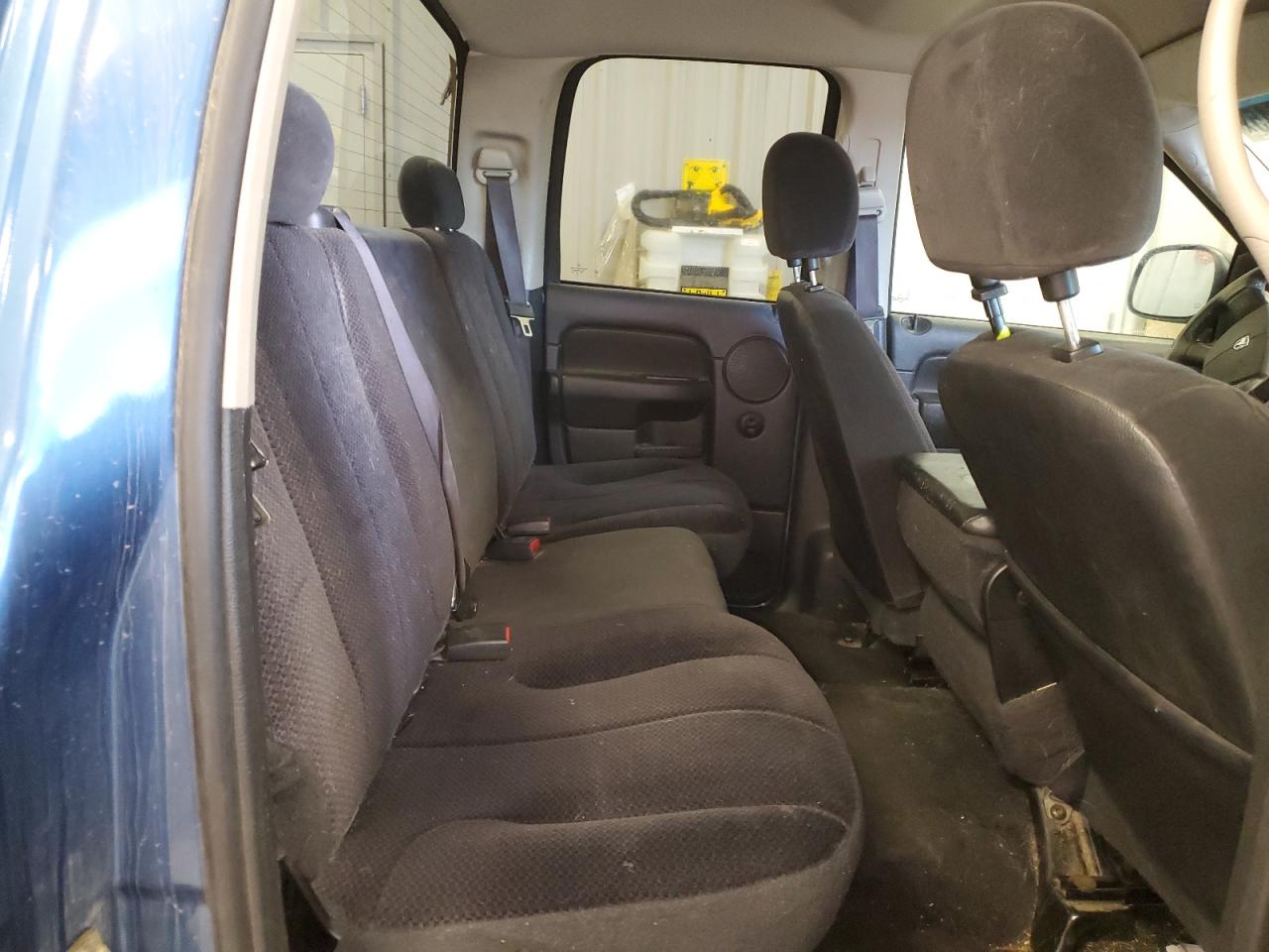 2004 Dodge Ram 1500 St VIN: 1D7HU18D24J275444 Lot: 82533345