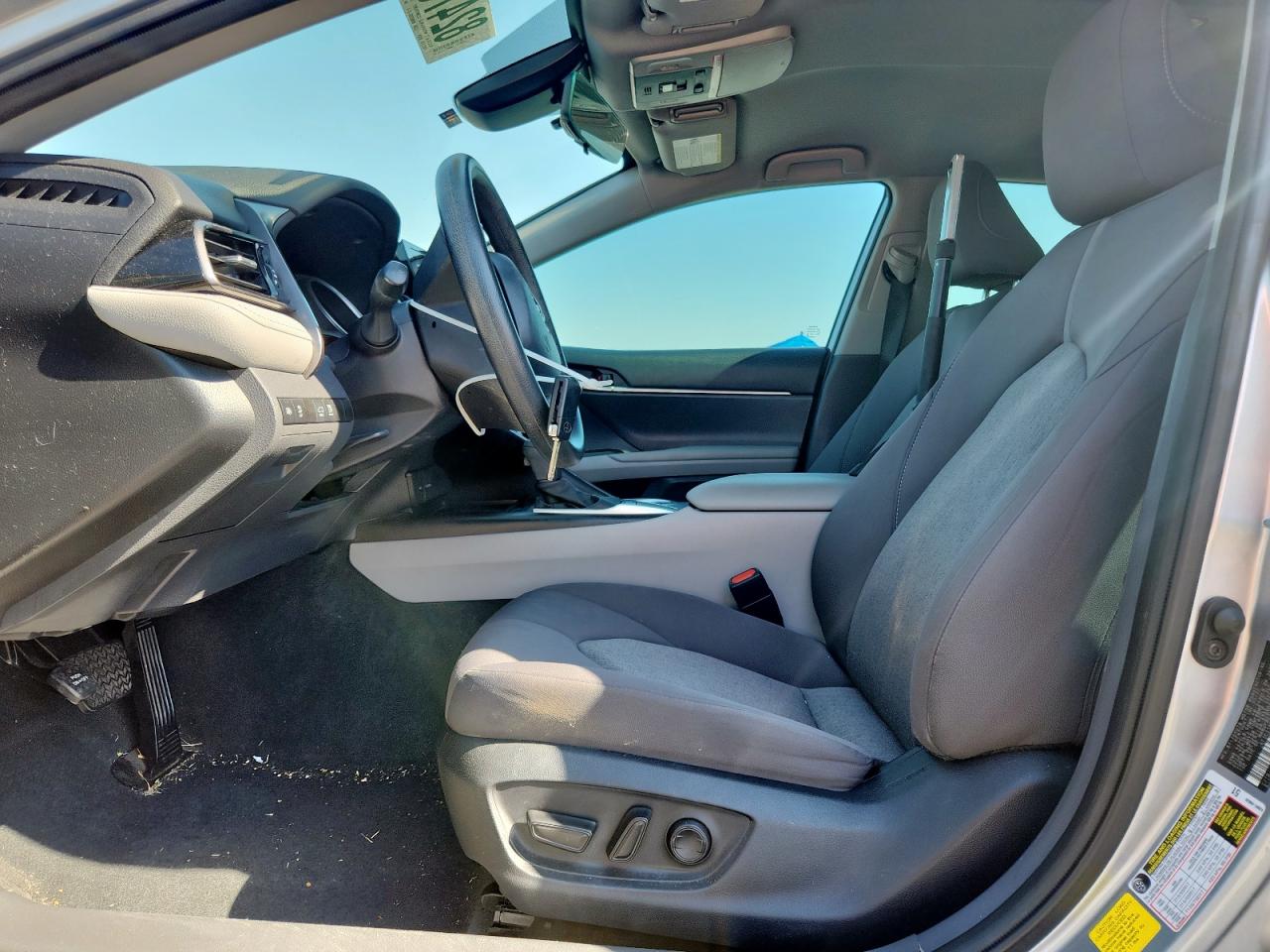 2022 Toyota Camry Le VIN: 4T1C11AK8NU693282 Lot: 82476815