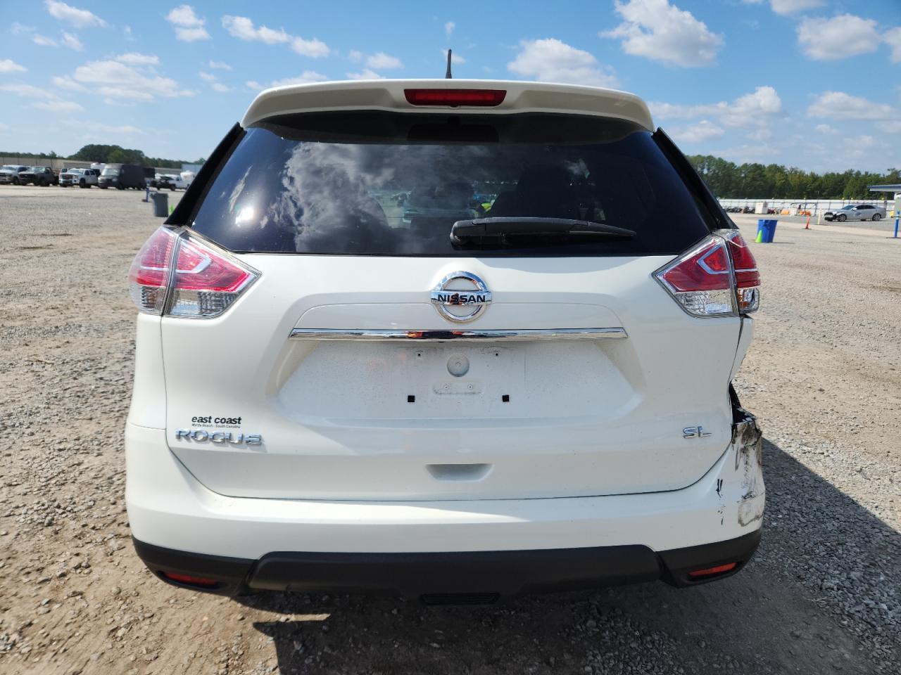 2015 Nissan Rogue S VIN: 5N1AT2MTXFC860387 Lot: 84898035