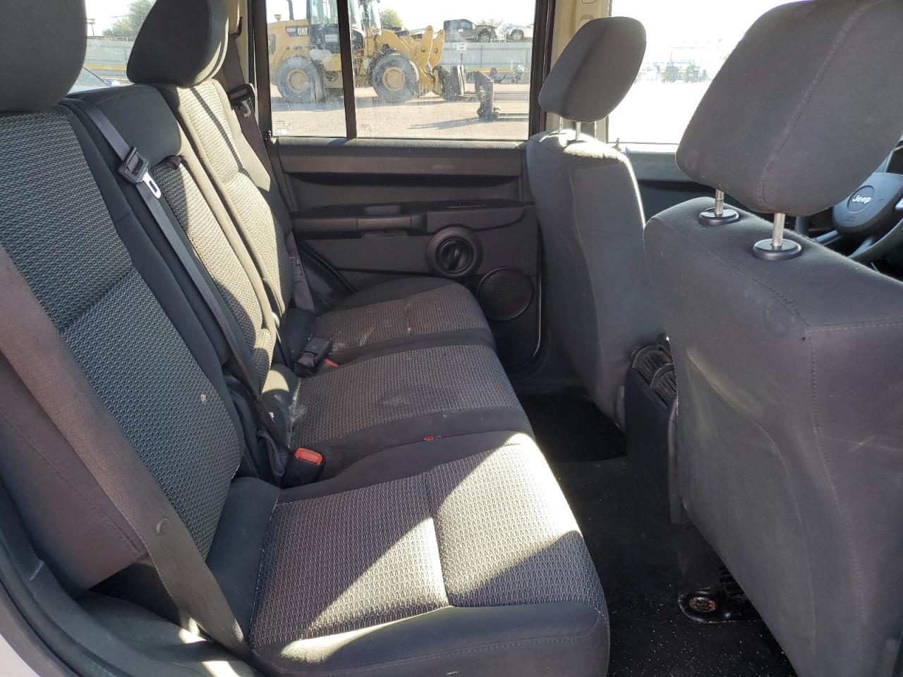 2008 Jeep Commander Sport VIN: 1J8HG48K18C205745 Lot: 89443655