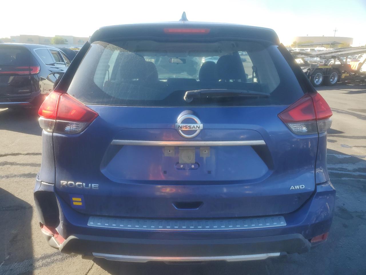 2017 Nissan Rogue S VIN: JN8AT2MV1HW014581 Lot: 82422865