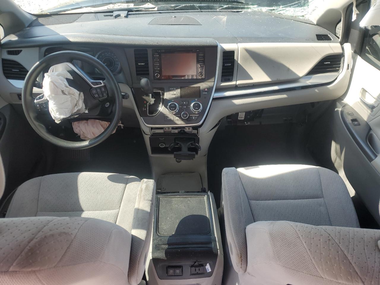 2020 Toyota Sienna Le VIN: 5TDKZ3DC1LS073433 Lot: 81984645