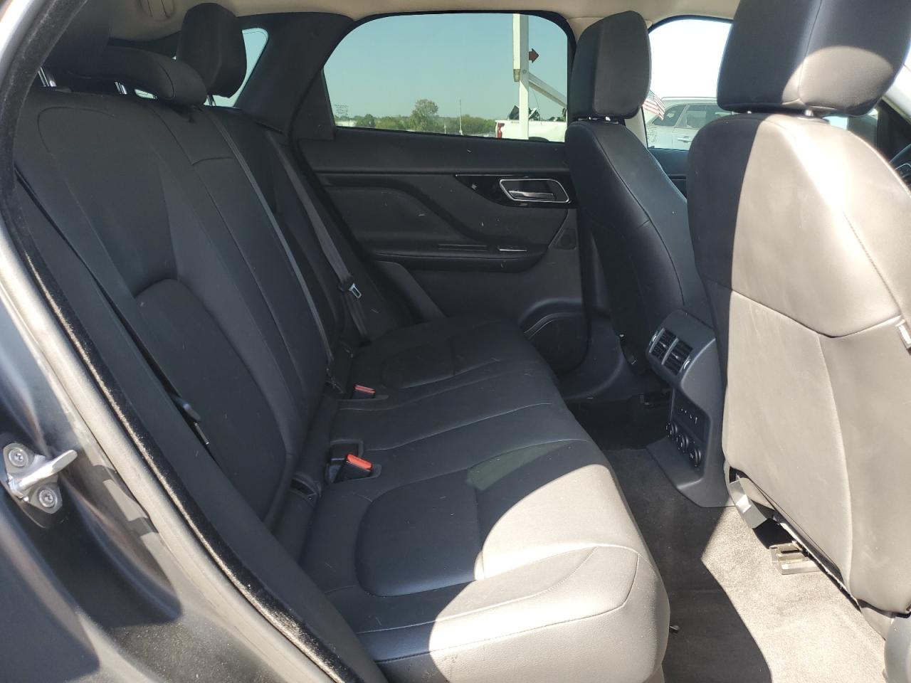 2018 Jaguar F-Pace Premium VIN: SADCJ2FX3JA270740 Lot: 81947915