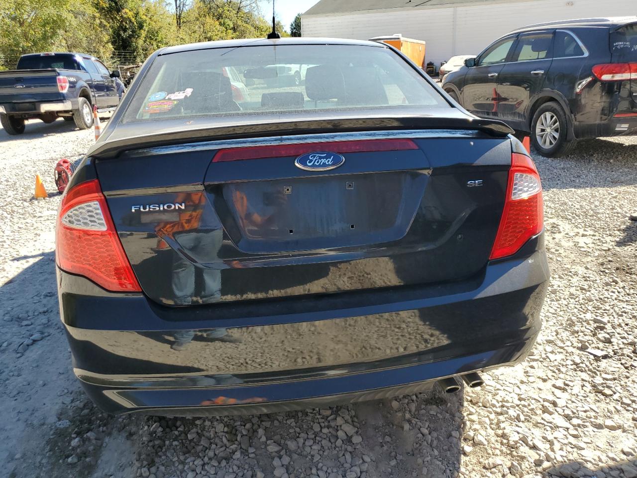 2011 Ford Fusion Se VIN: 3FAHP0HA3BR138037 Lot: 81952825