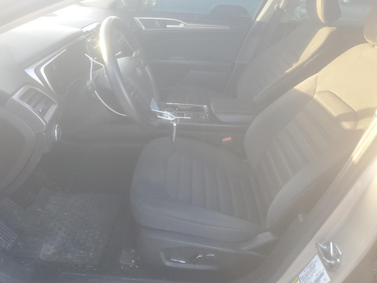 2019 Ford Fusion Se VIN: 3FA6P0LU0KR168458 Lot: 82184505