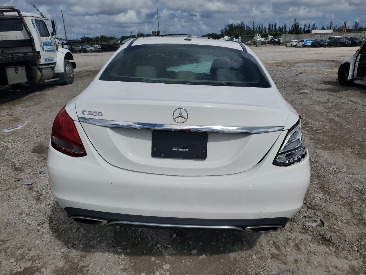 2018 Mercedes-Benz C 300 VIN: 55SWF4JB1JU274762 Lot: 82299645
