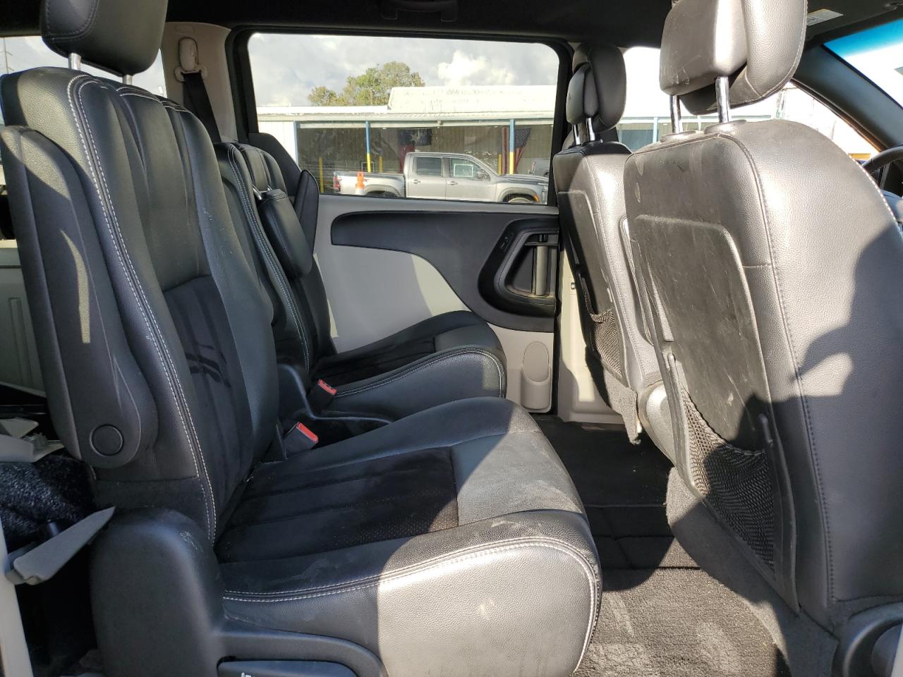 2017 Dodge Grand Caravan Sxt VIN: 2C4RDGCG2HR863560 Lot: 82753515