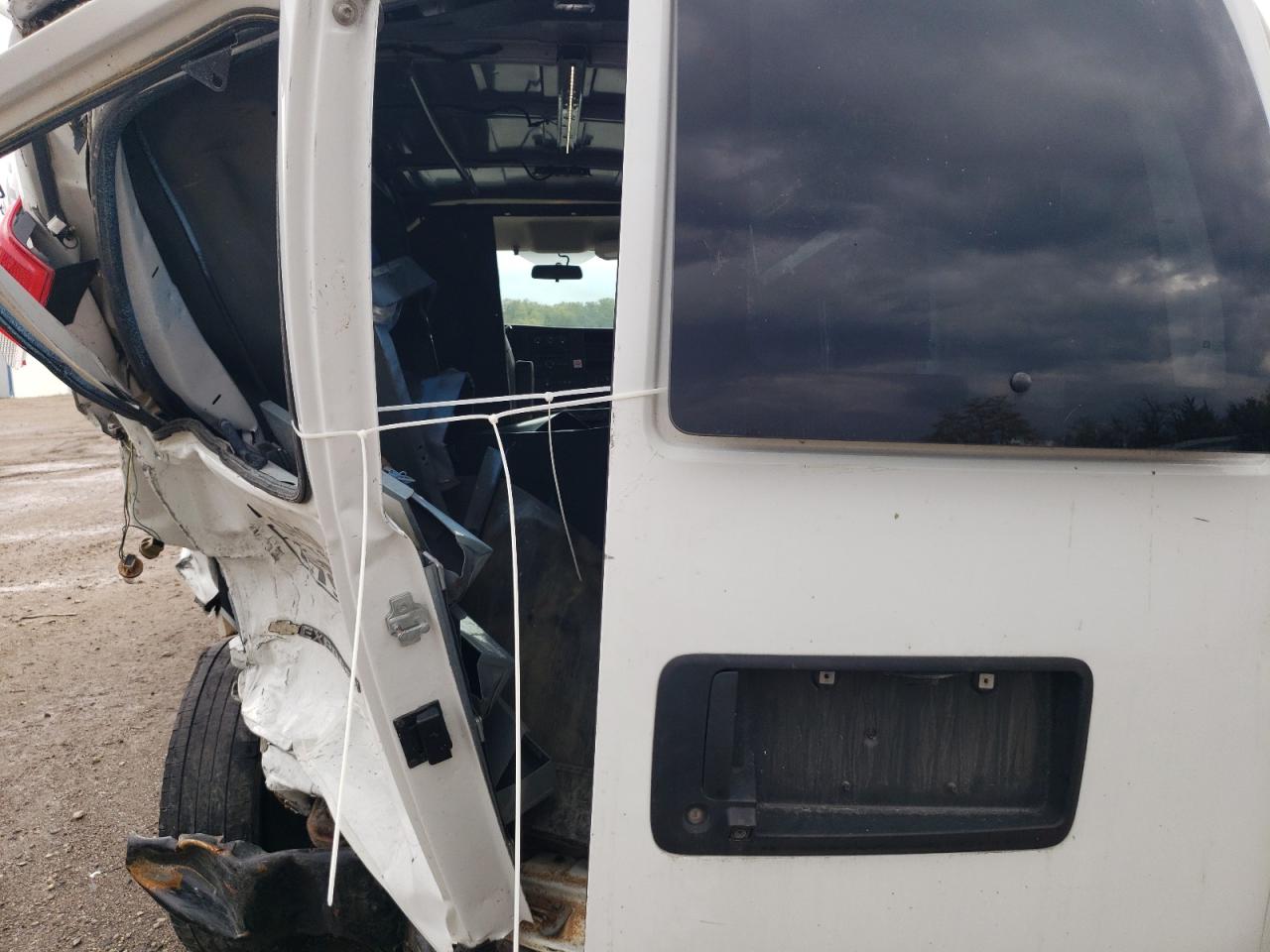 2019 Chevrolet Express G2500 VIN: 1GCWGAFG8K1200542 Lot: 82280135