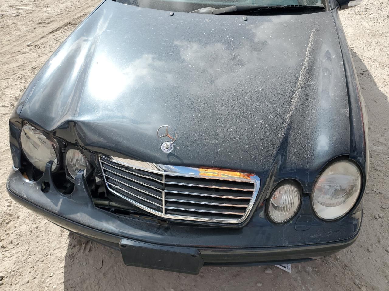 2002 Mercedes-Benz Clk 430 VIN: WDBLK70G82T102806 Lot: 89738365