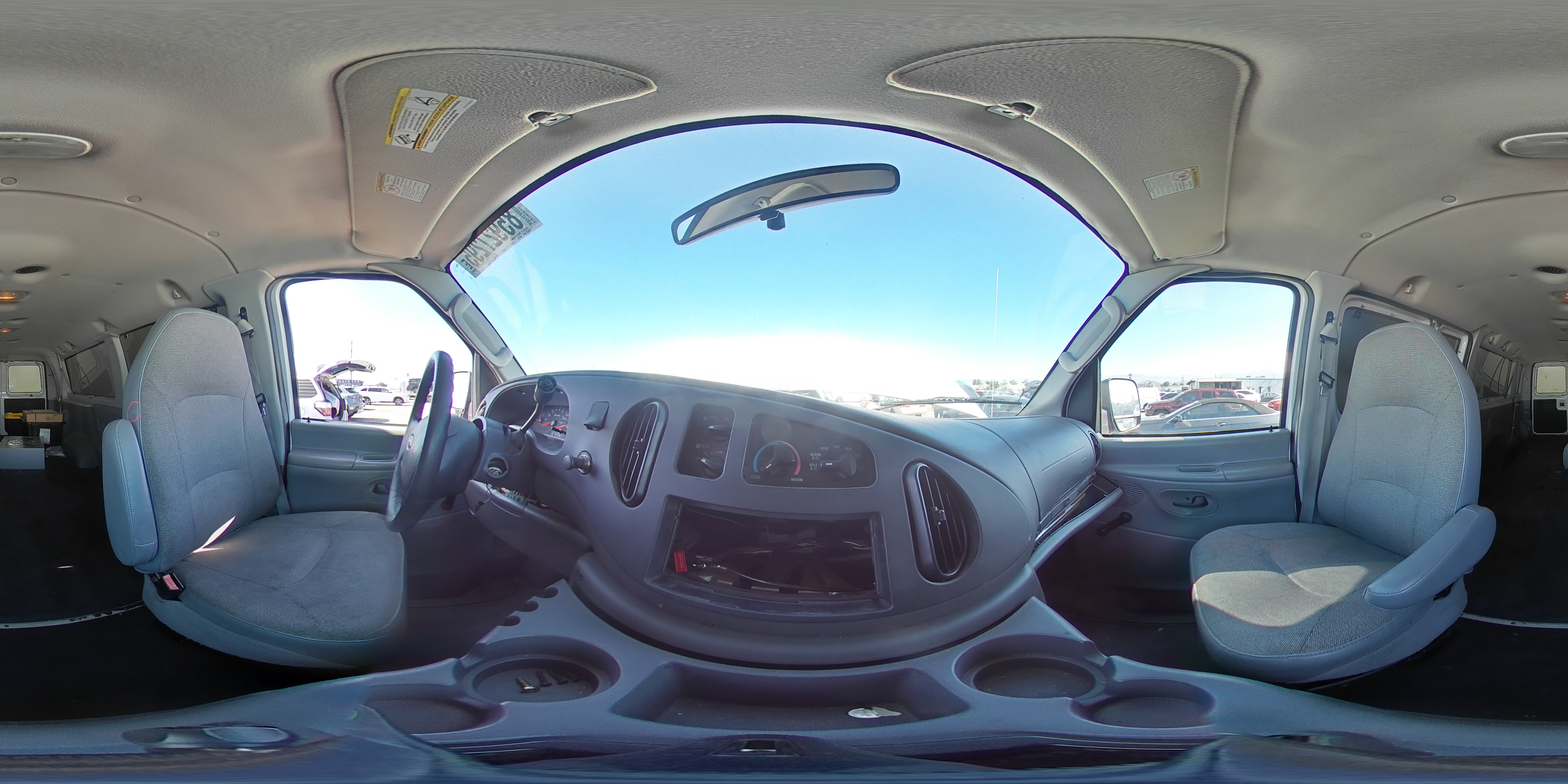 2004 Ford Econoline E350 Super Duty Wagon VIN: 1FBSS31L84HB49247 Lot: 85927295