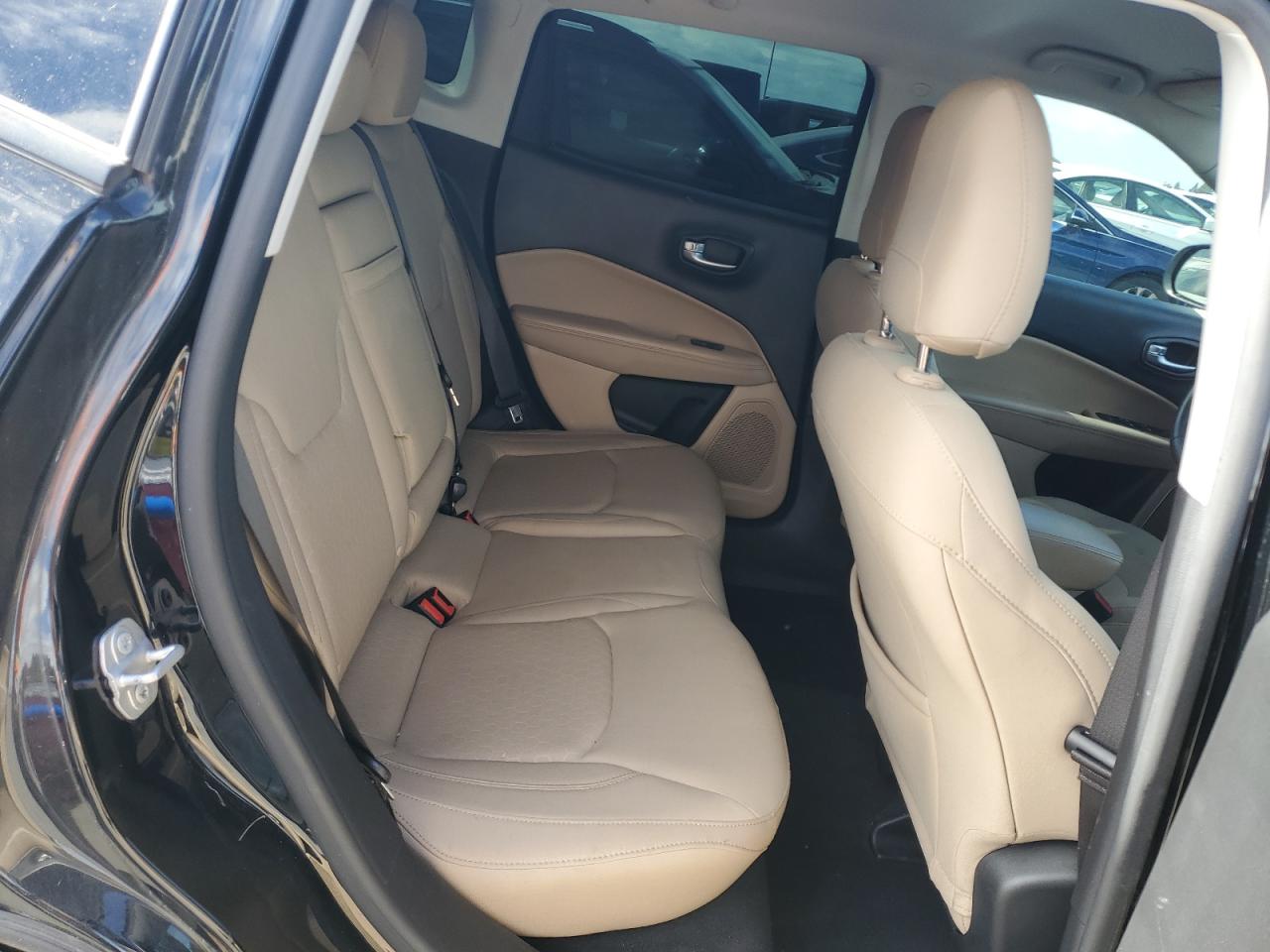 2017 Jeep Compass Sport VIN: 3C4NJCAB2HT669700 Lot: 82401745