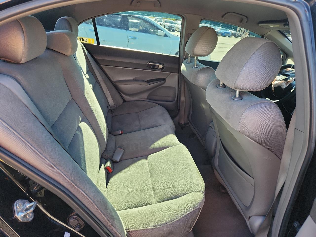 2007 Honda Civic Lx VIN: 1HGFA16517L102157 Lot: 85380335