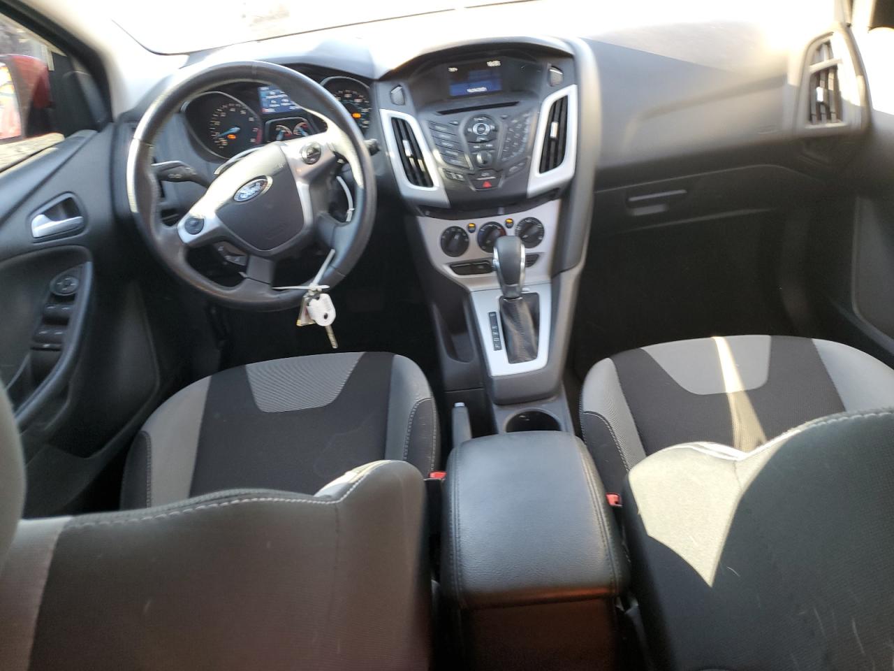 2014 Ford Focus Se VIN: 1FADP3K28EL271154 Lot: 87057675