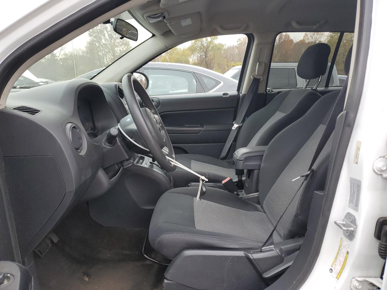 2015 Jeep Compass Sport VIN: 1C4NJCBAXFD143825 Lot: 87482685