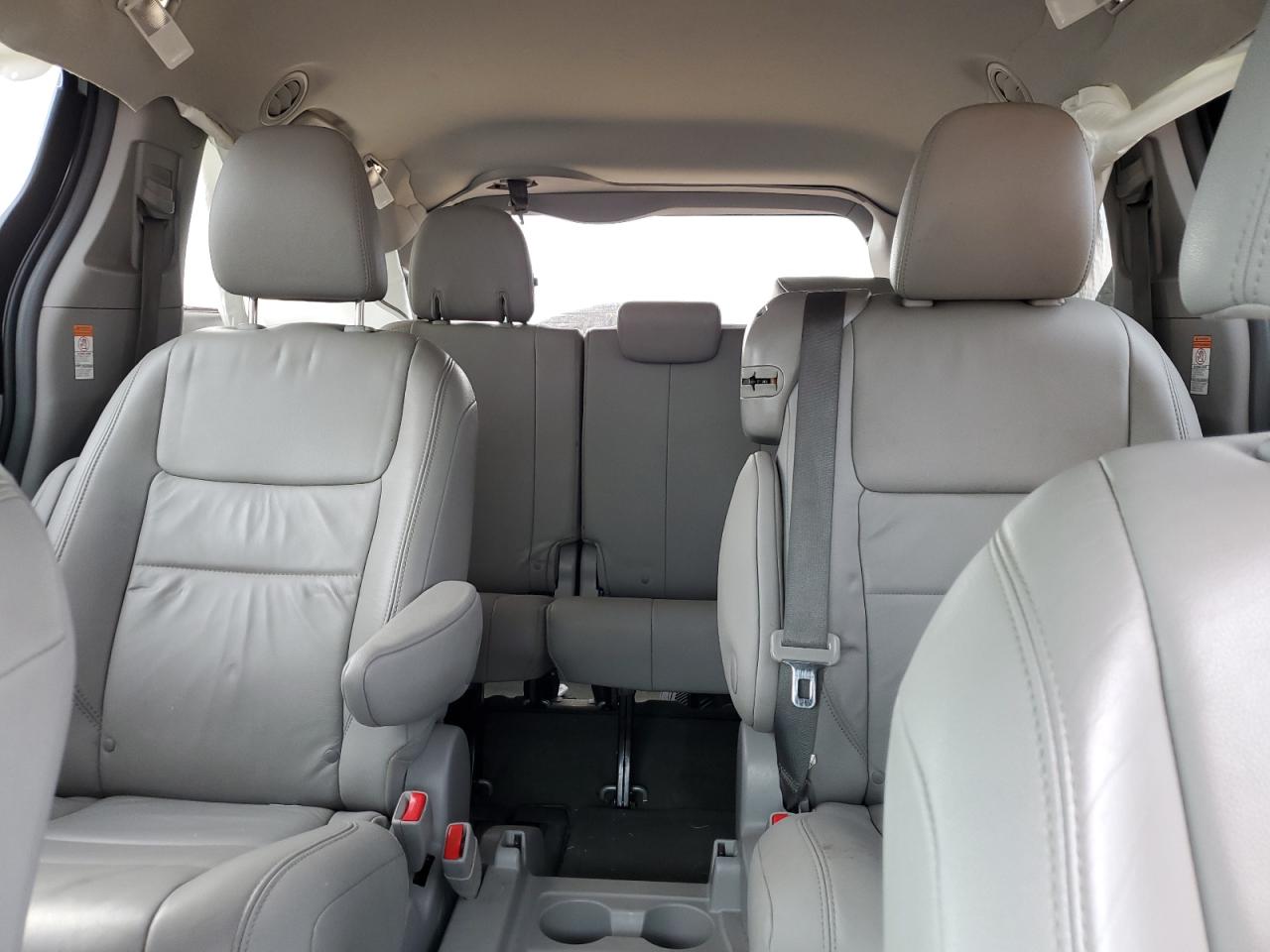 2017 Toyota Sienna Xle VIN: 5TDYZ3DC2HS837100 Lot: 82368485