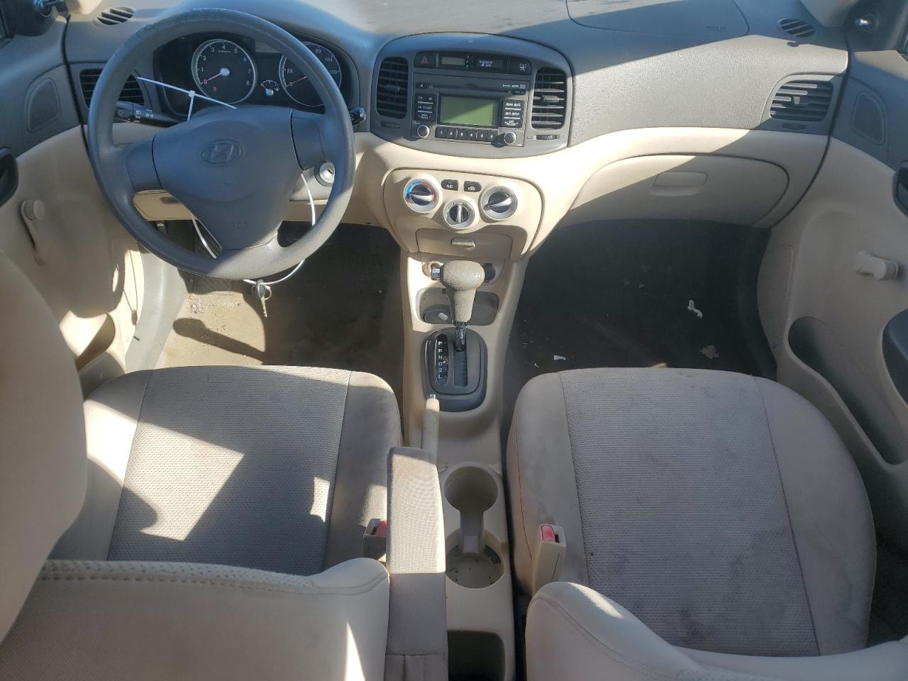 2010 Hyundai Accent Gls VIN: KMHCN4AC8AU415233 Lot: 90489695