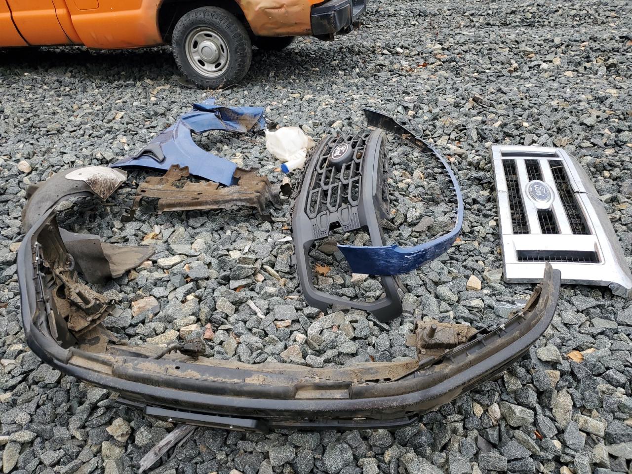 2024 Ford F150 Xl VIN: 1FTMF1L54RKF00399 Lot: 90036545