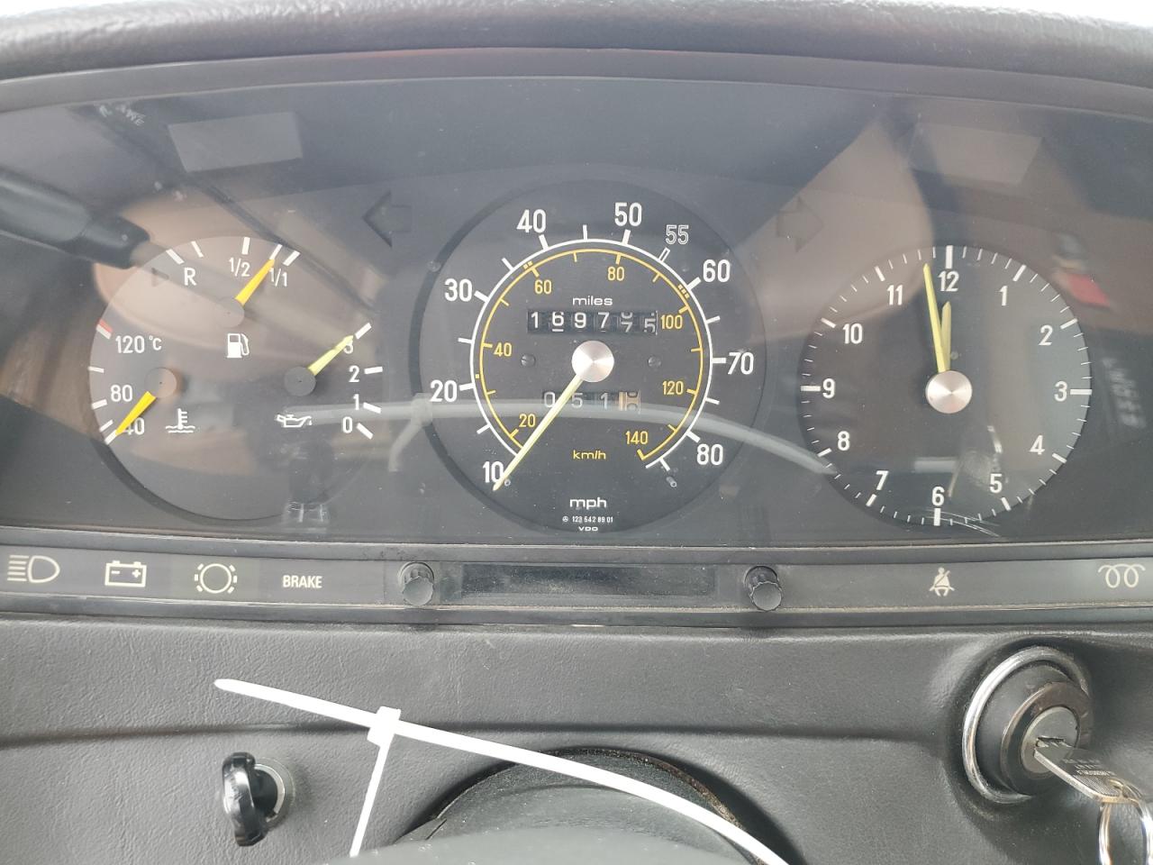 1982 Mercedes-Benz 240 D VIN: WDBAB23A5CB311686 Lot: 86339105