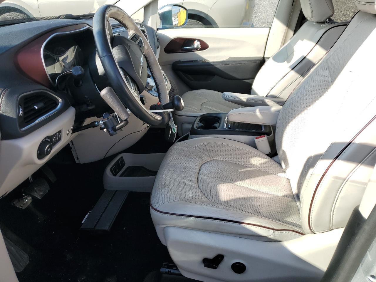 2019 Chrysler Pacifica Limited VIN: 2C4RC1GG9KR657539 Lot: 90371555