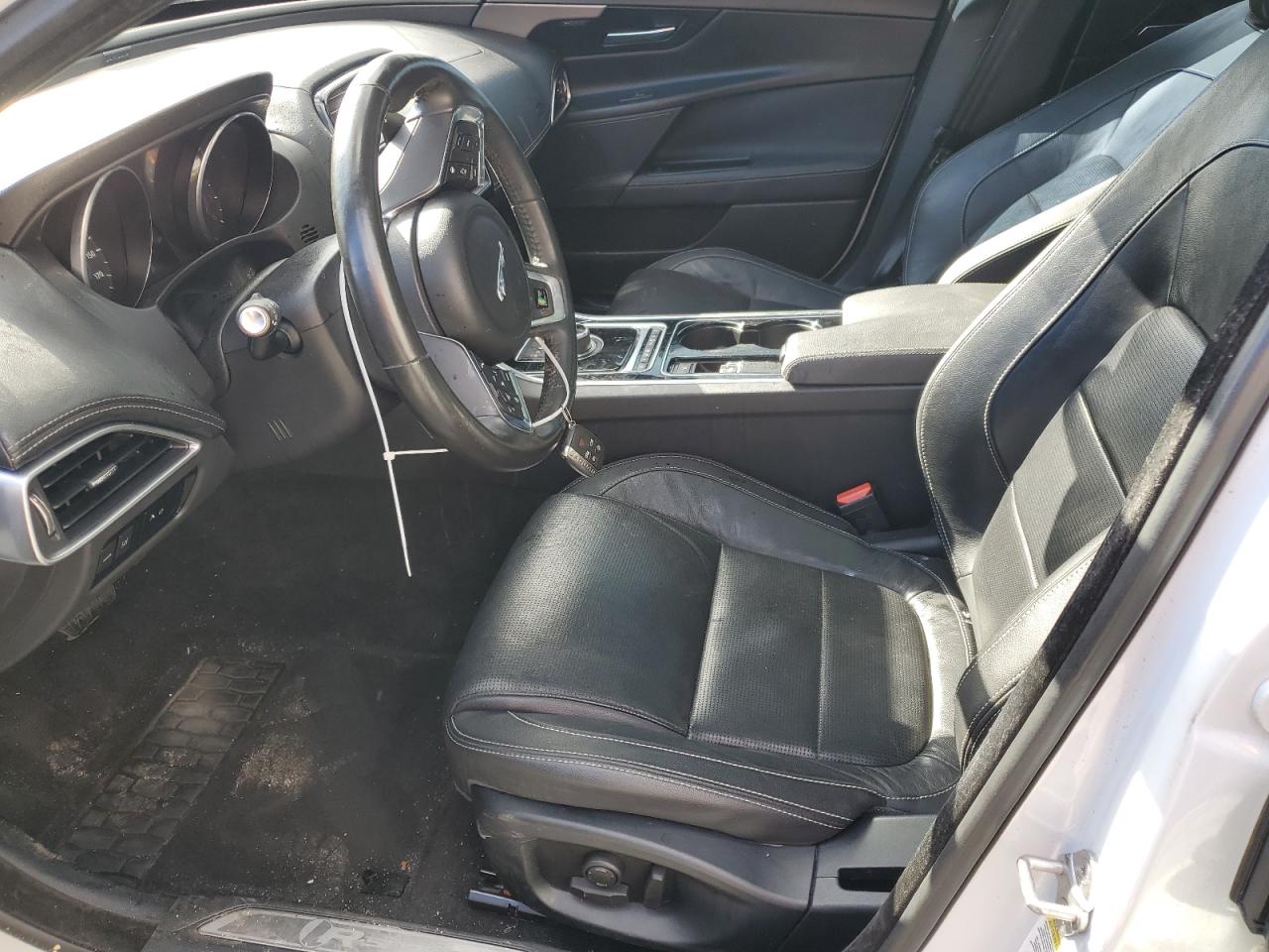2017 Jaguar Xe R - Sport VIN: SAJAF4BV4HA960688 Lot: 90917605