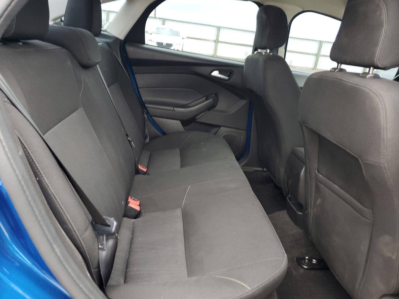 2018 Ford Focus Se VIN: 1FADP3F2XJL240914 Lot: 82249965