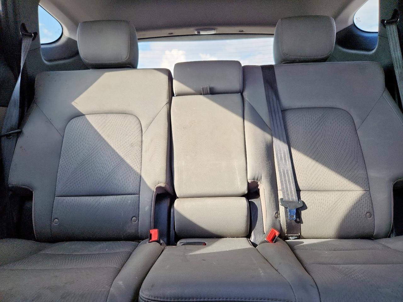 2017 Hyundai Santa Fe Sport VIN: 5XYZU3LB8HG395822 Lot: 82343055