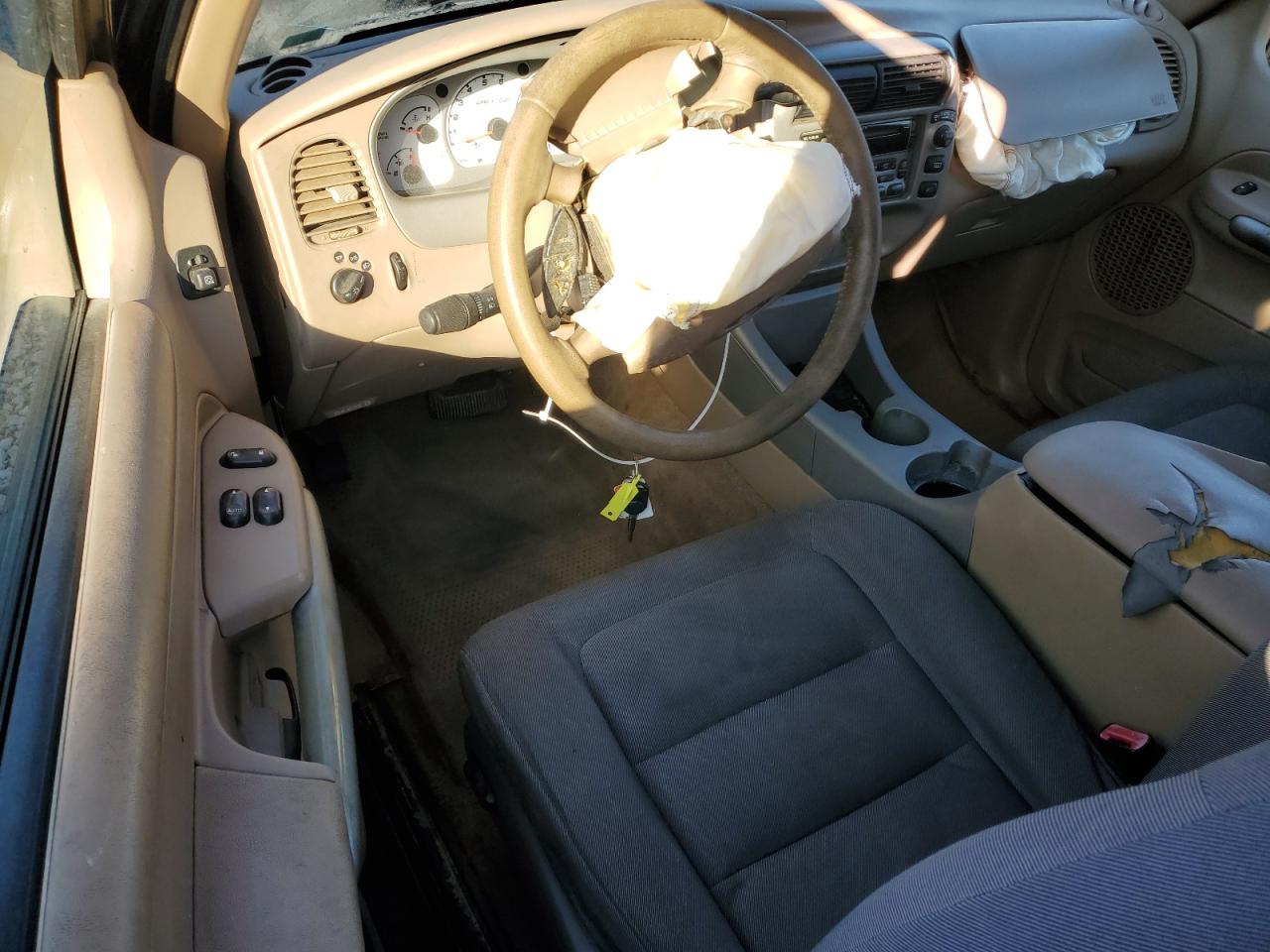 2002 Ford Explorer Sport VIN: 1FMYU60EX2UC68244 Lot: 85890255