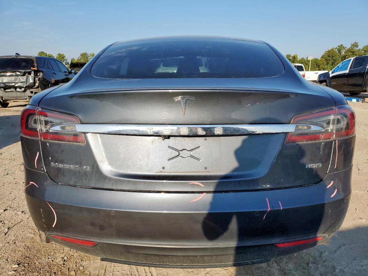 2015 Tesla Model S VIN: 5YJSA1E24FF114924 Lot: 85504955
