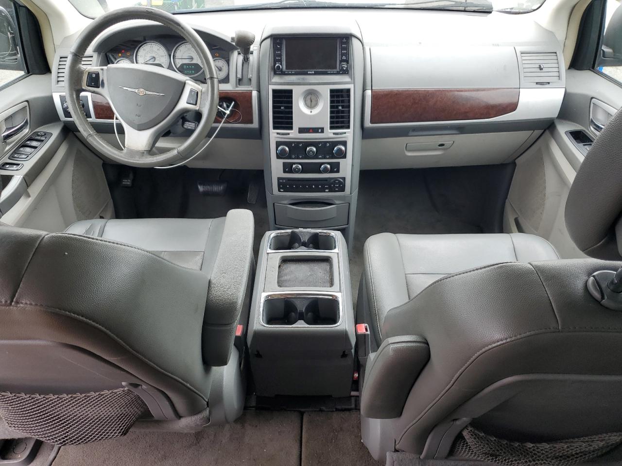 2010 Chrysler Town & Country Touring VIN: 2A4RR5DX8AR365500 Lot: 82388065