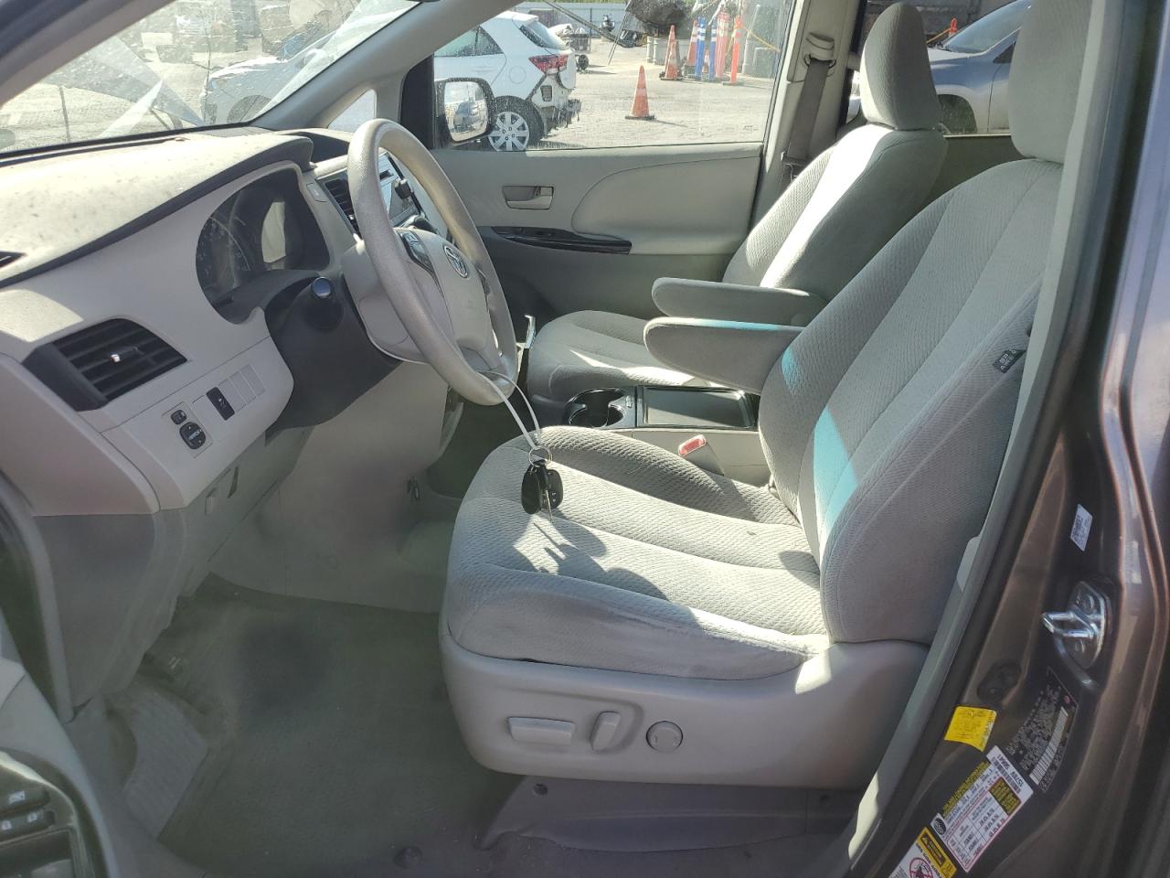 2013 Toyota Sienna Le VIN: 5TDKK3DC4DS329568 Lot: 82250405